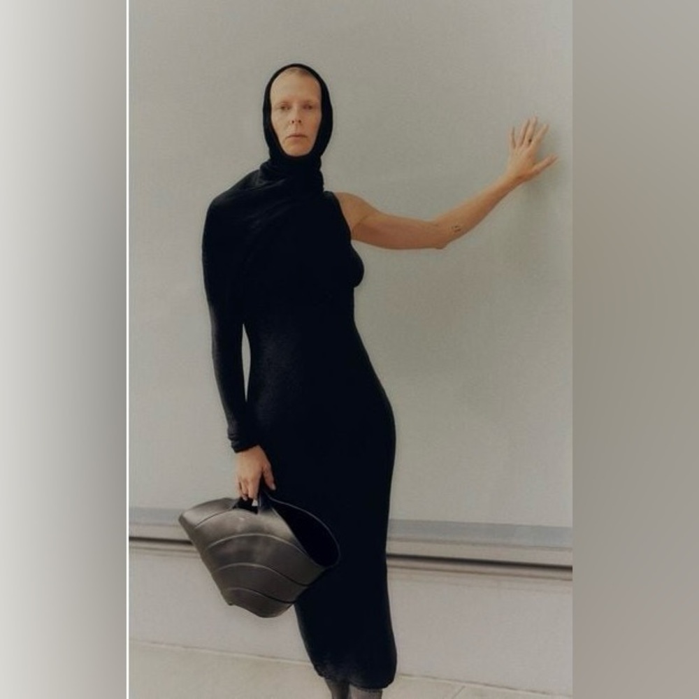 Alaïa
Convertible Hooded Mermaid Dress